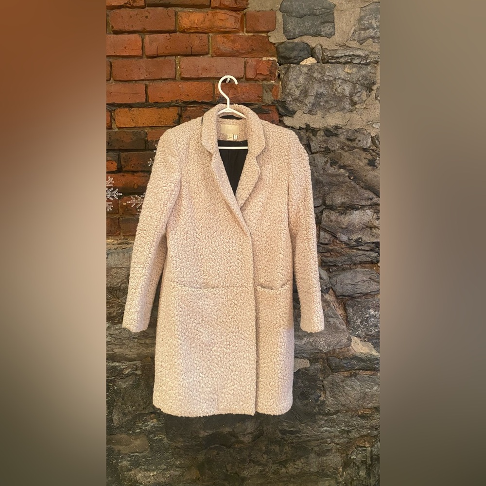 Dusty pink/beige bouclé coat size small (US4)